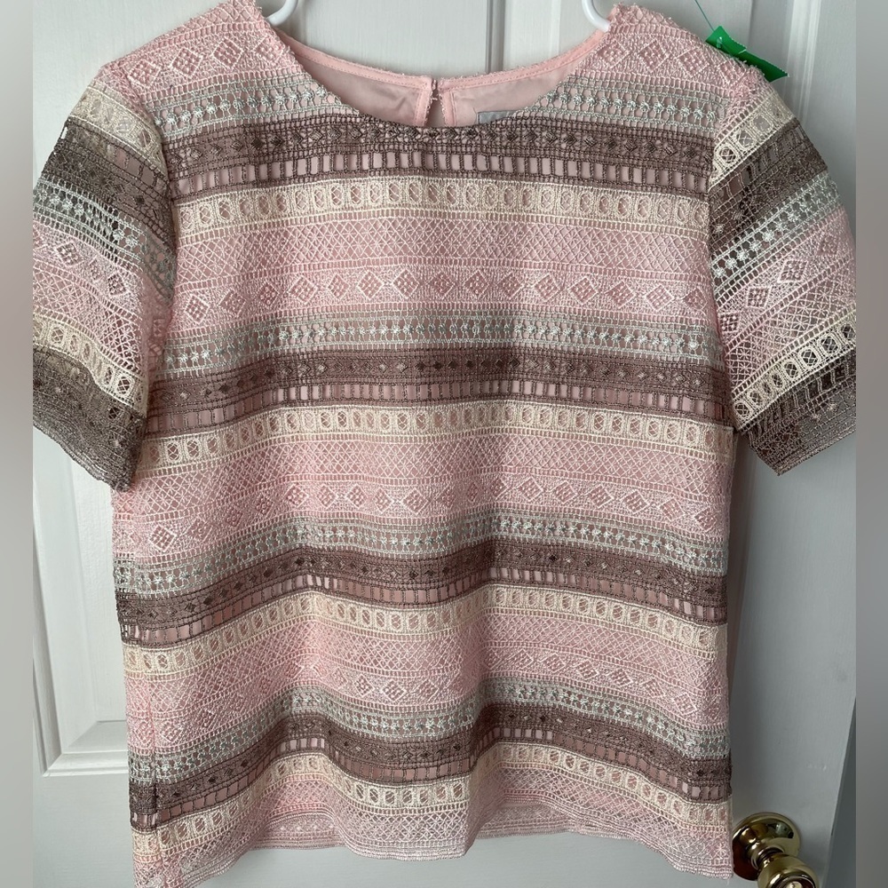 Tahari multi pastel colors Lace top. Women’s size 10 pre owned.